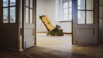 Renowacja podłóg drewnianych